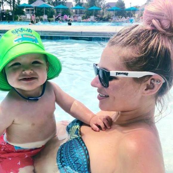 Meet your Posher, Caitlin - Picture 1 of 1